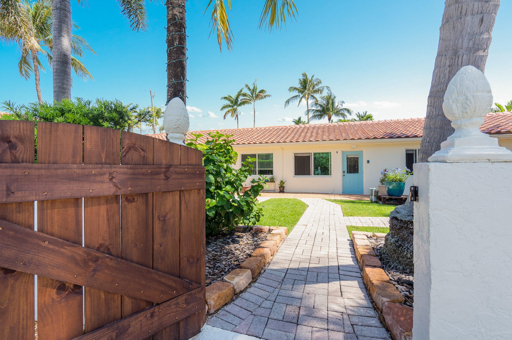11 Tropical Dr #2, Boynton Beach, FL 33435