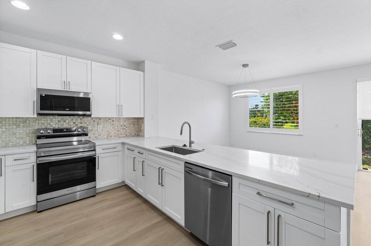 2788 S Evergreen Cir, Boynton Beach, FL 33426