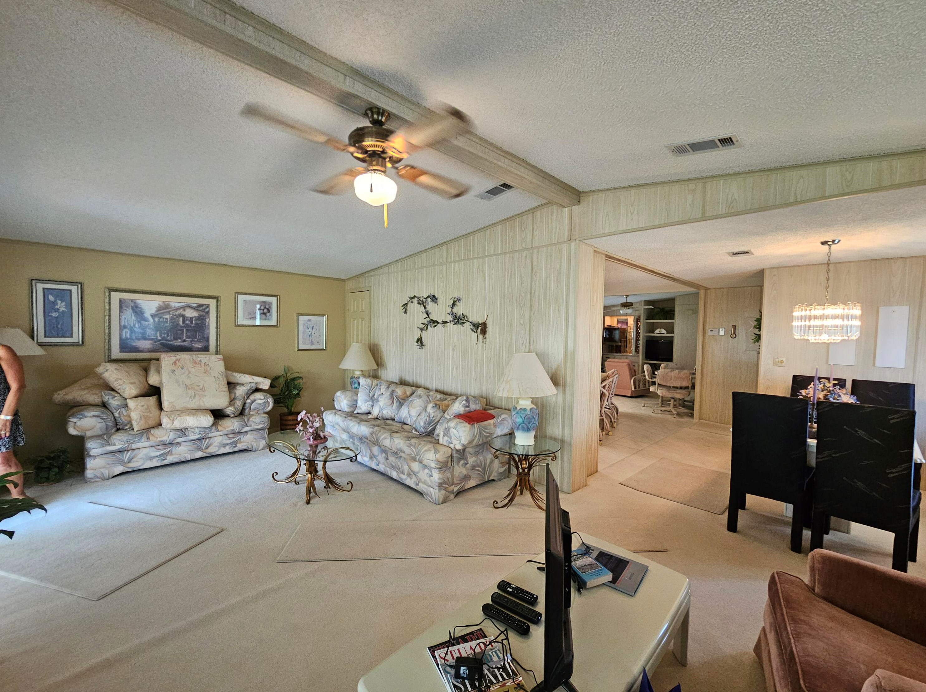 7934 Se Saratoga Dr, Hobe Sound, FL 33455