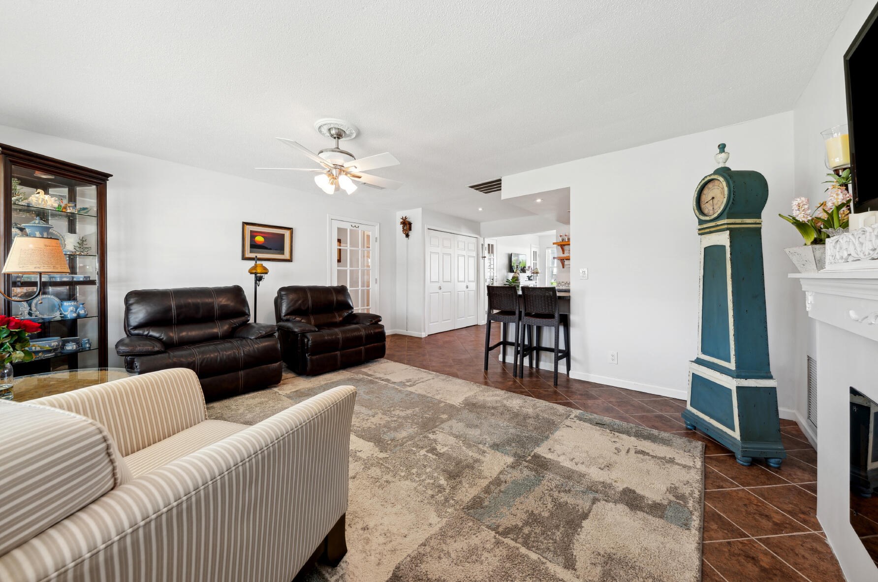 1006 7 Ave, Boynton Beach FL 33435-3807 exterior