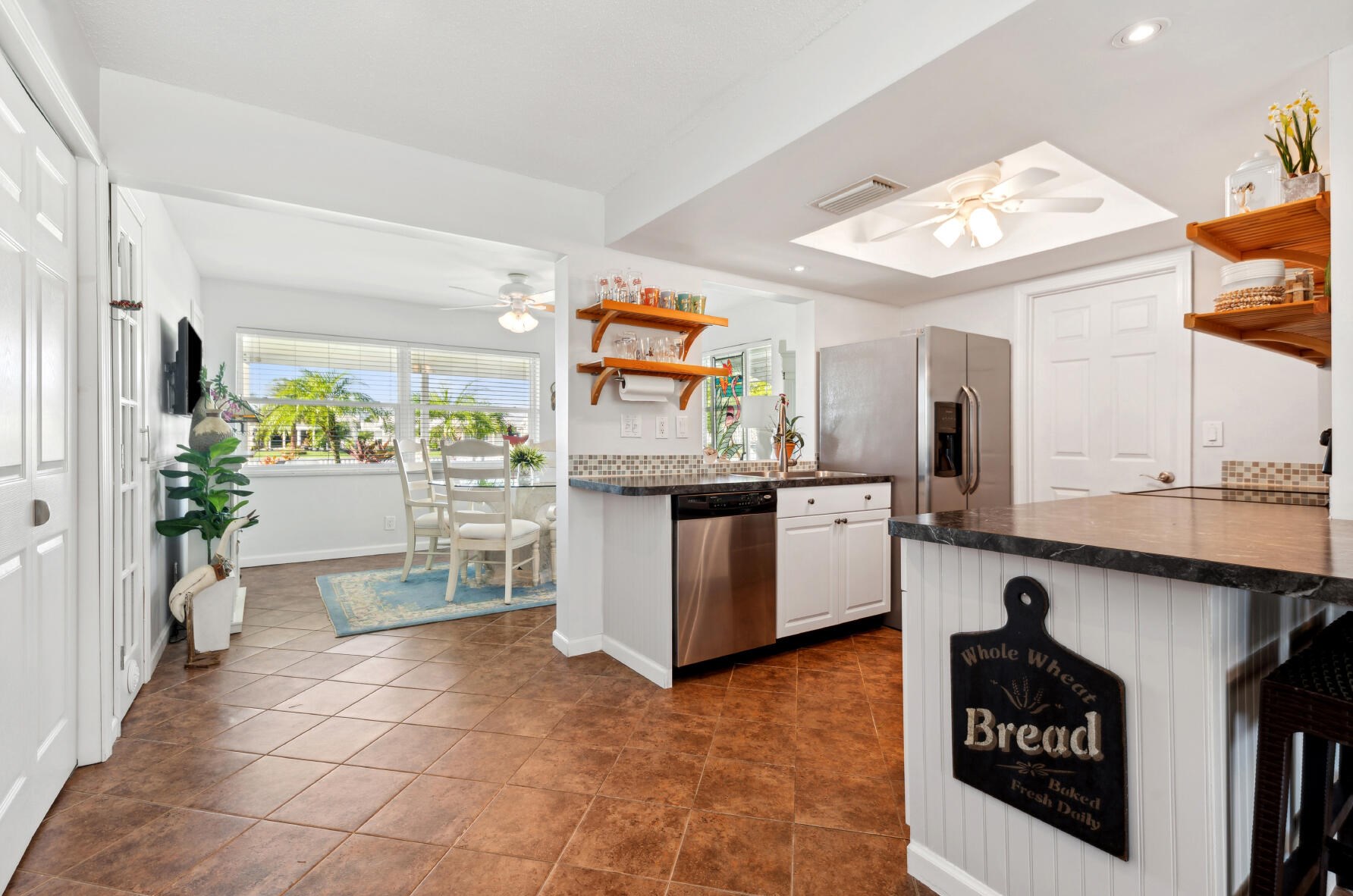 1006 7 Ave, Boynton Beach FL 33435-3807 exterior