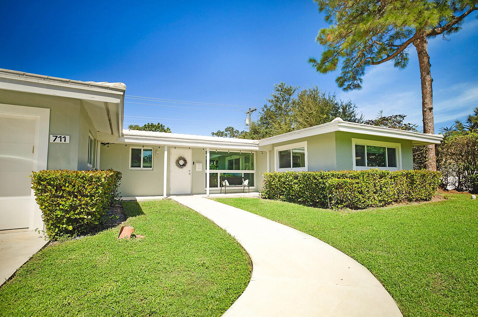 711 Nw 7th Dr, Boca Raton, FL 33486