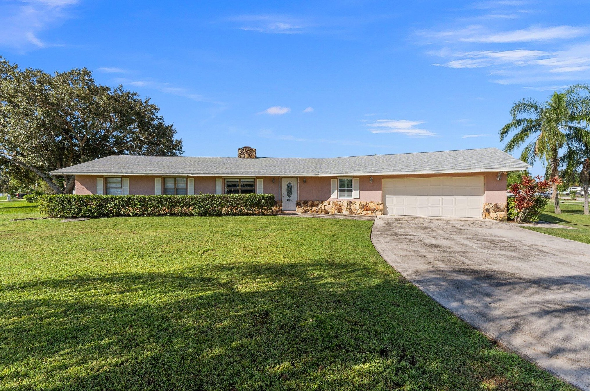 1302 Se Coral Reef St, Port Saint Lucie, FL 34983