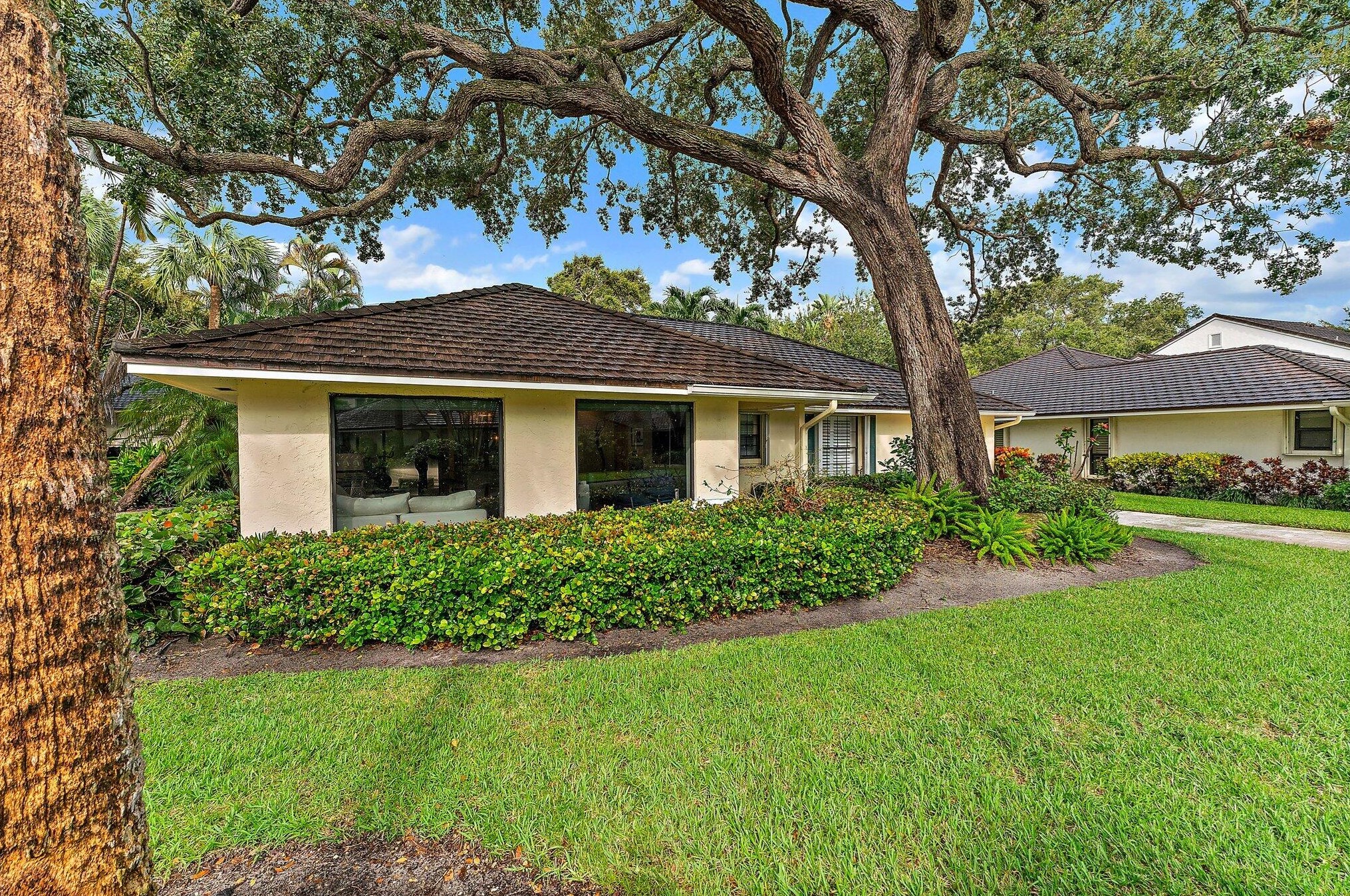 11447 Shady Oaks Ln, West Palm Beach, FL 33408