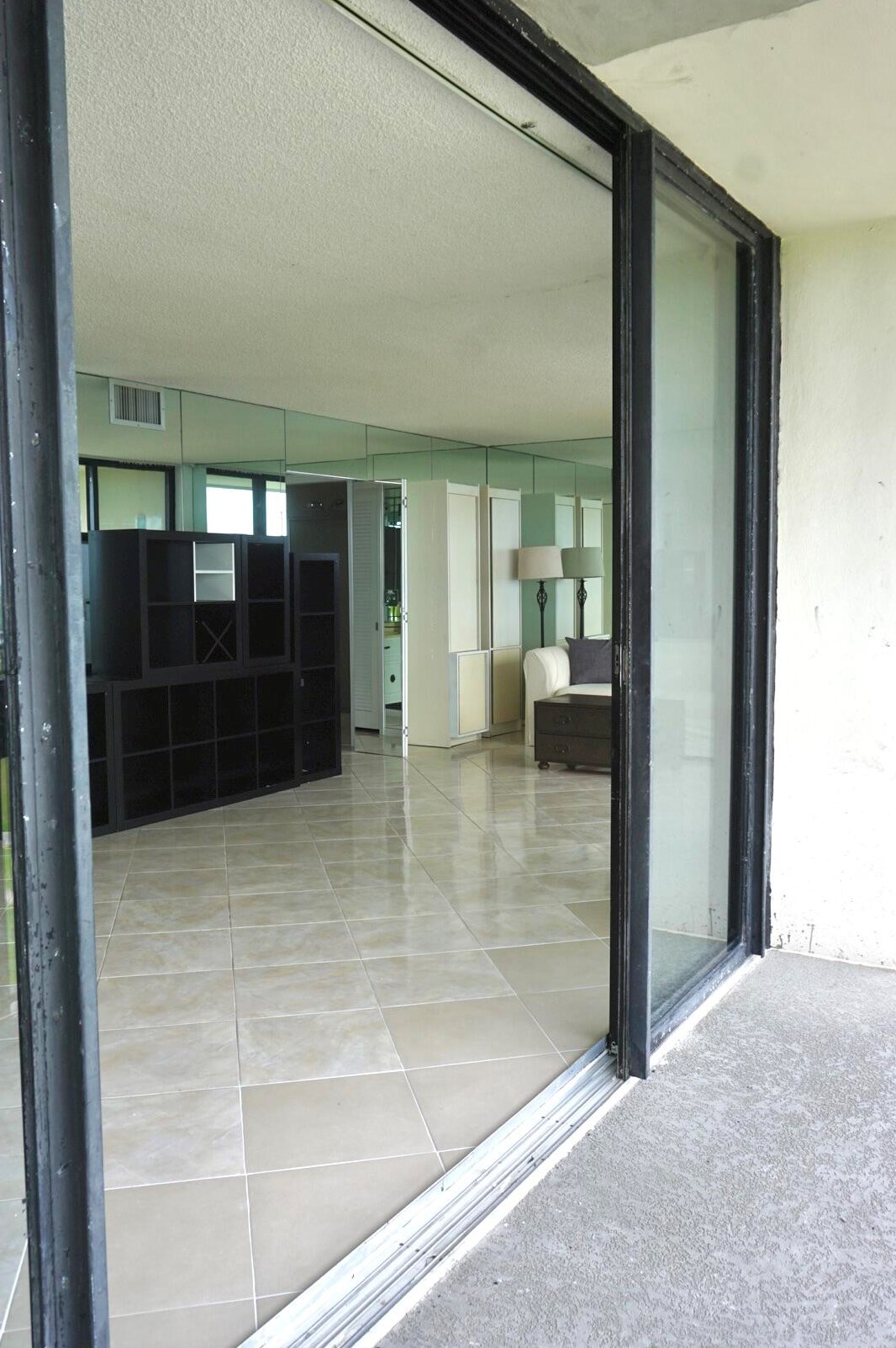 2400 Presidential Way #2002, West Palm Beach, FL 33401