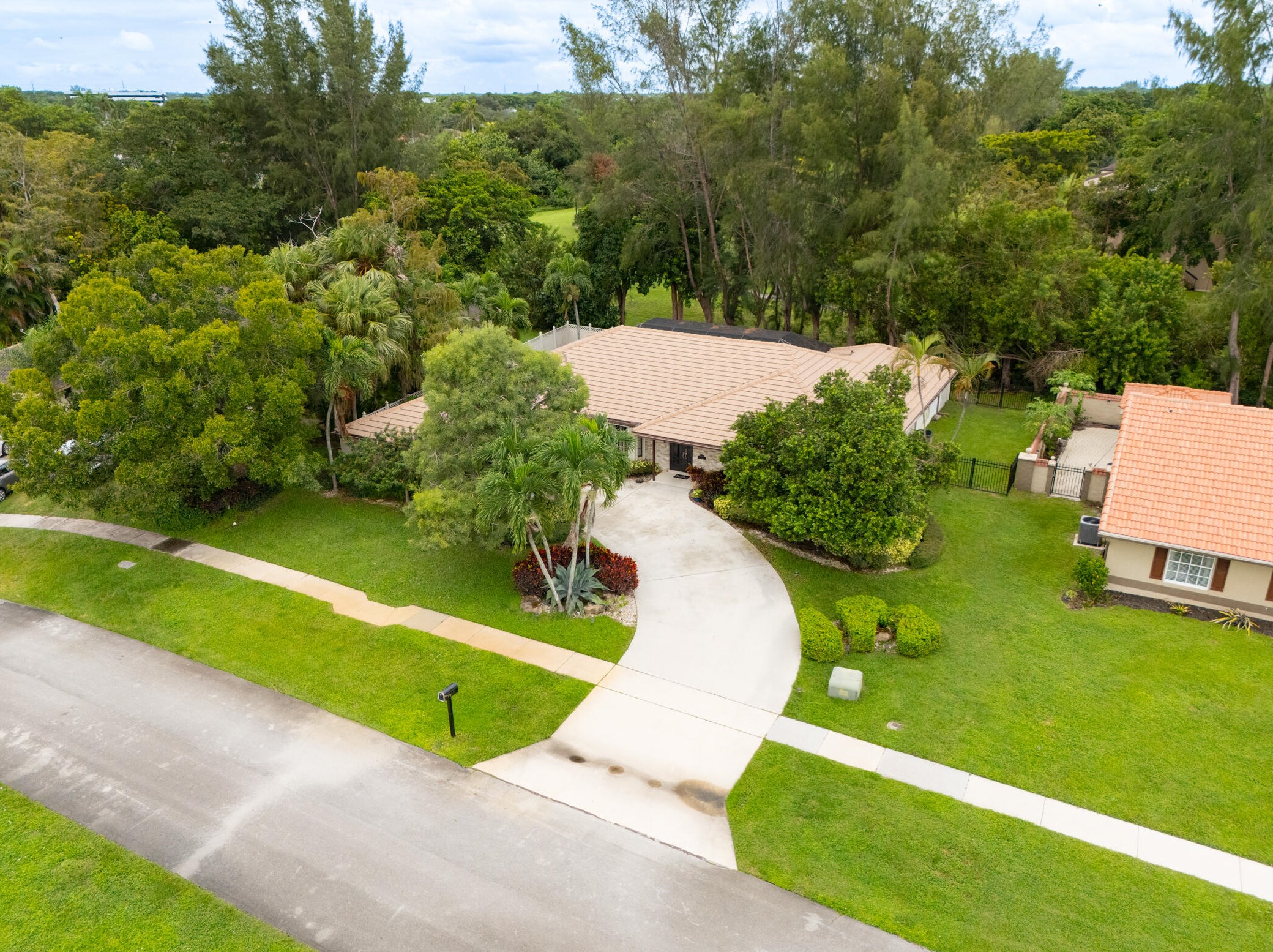 9459 Old Pine Rd, Boca Raton, FL 33428