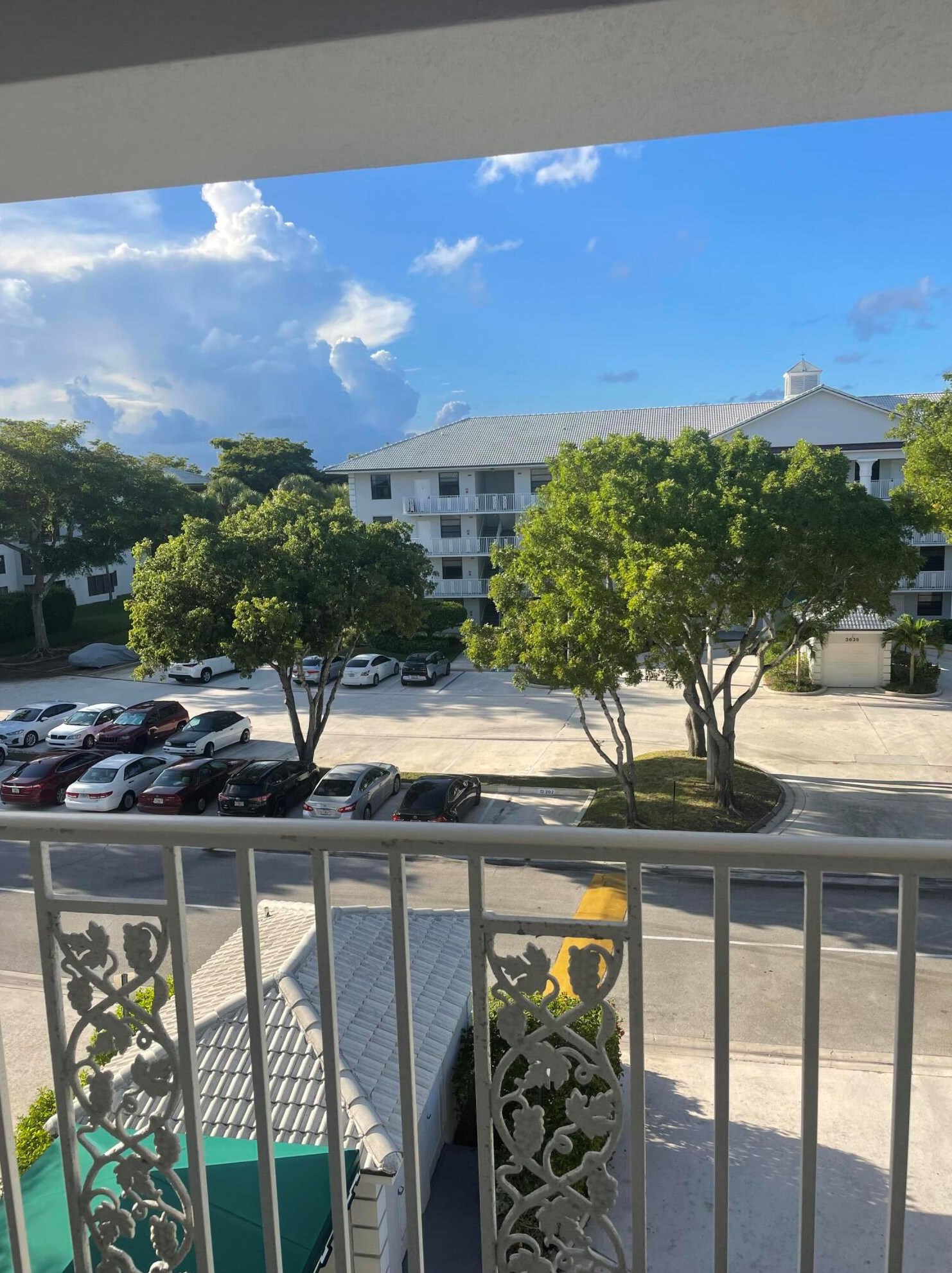 3630 Whitehall Dr #403, West Palm Beach, FL 33401