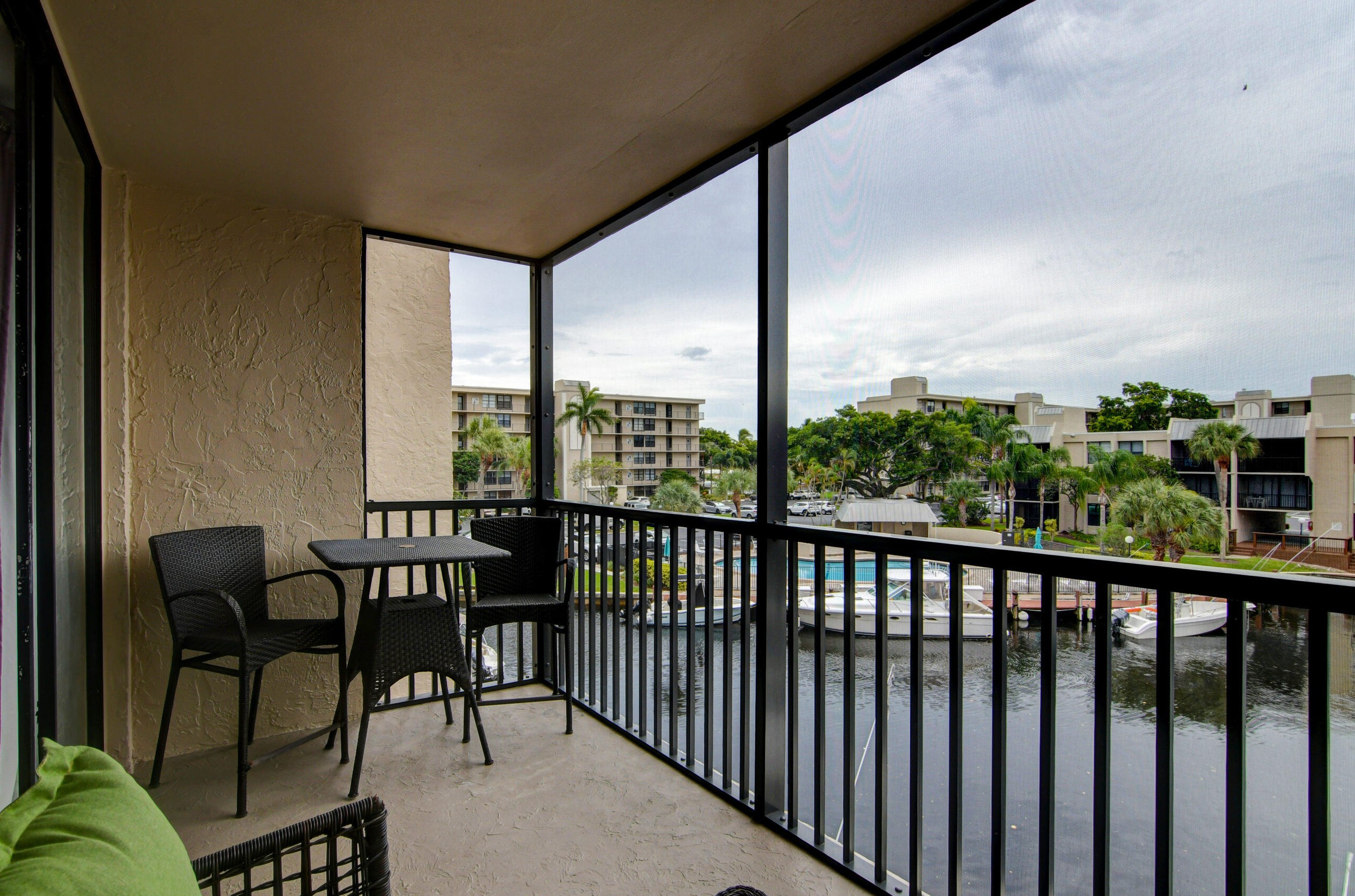 9 Royal Palm Way #3040, Boca Raton, FL 33432