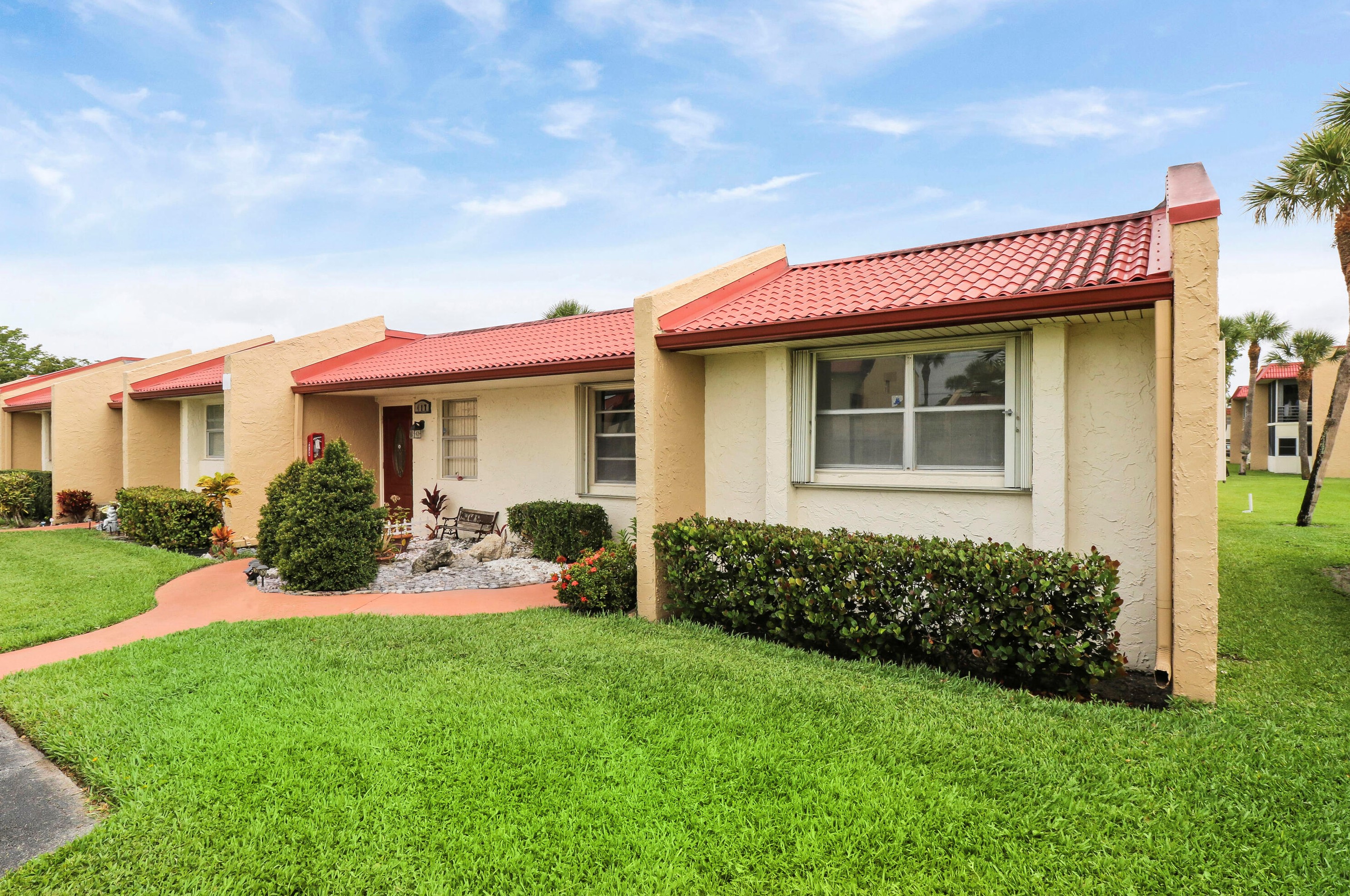 419 Lake Carol Dr, West Palm Beach, FL 33411