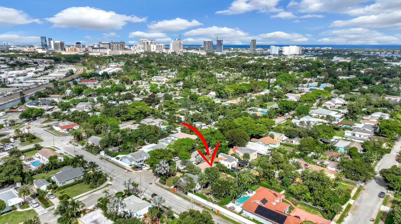 1028 Upland Rd, West Palm Beach, FL 33401