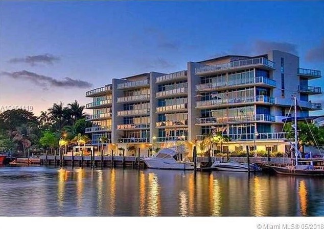 1090 River Dr, Miami FL exterior