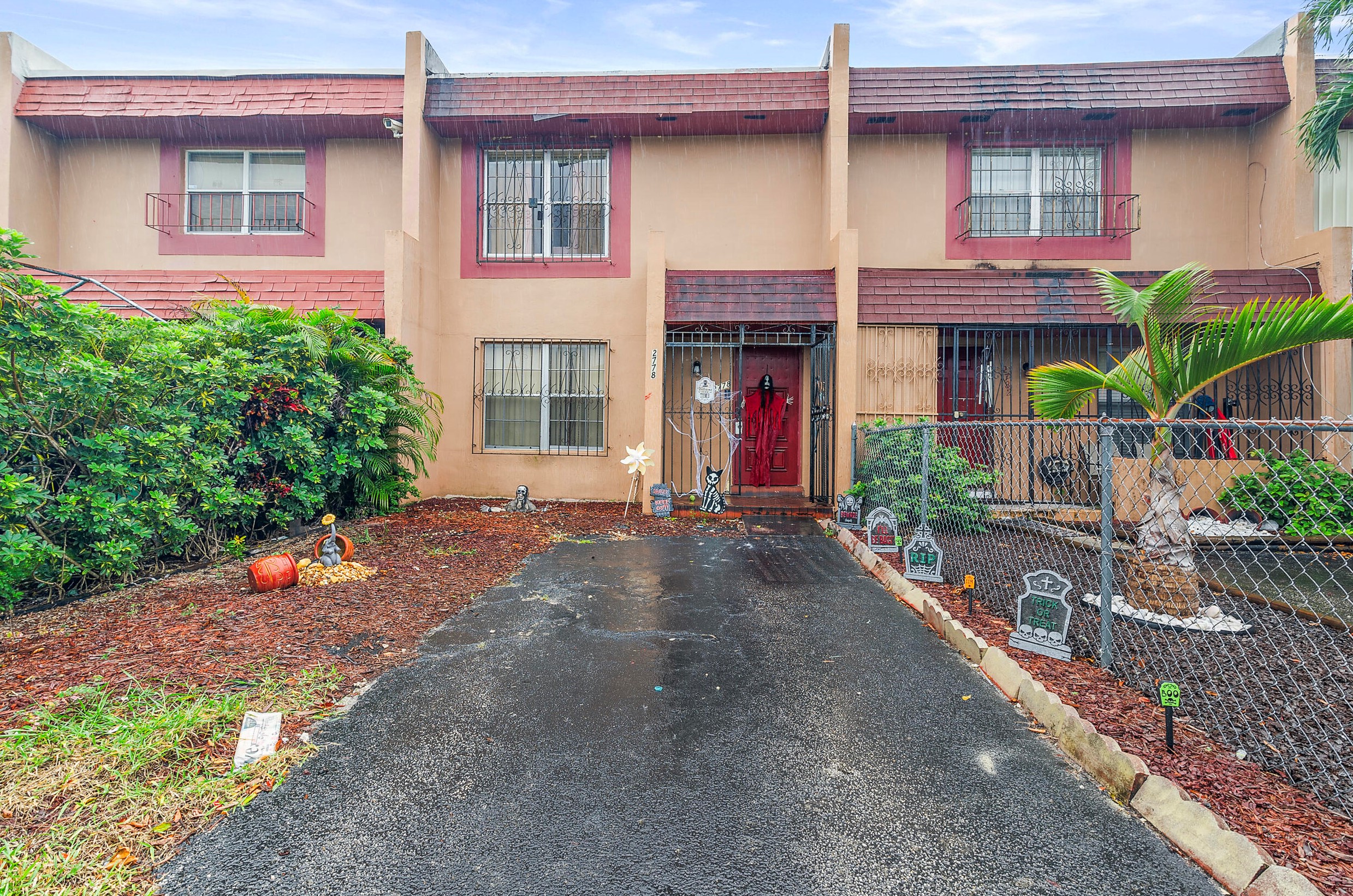 2778 196th St, Miami, FL 33056-2501