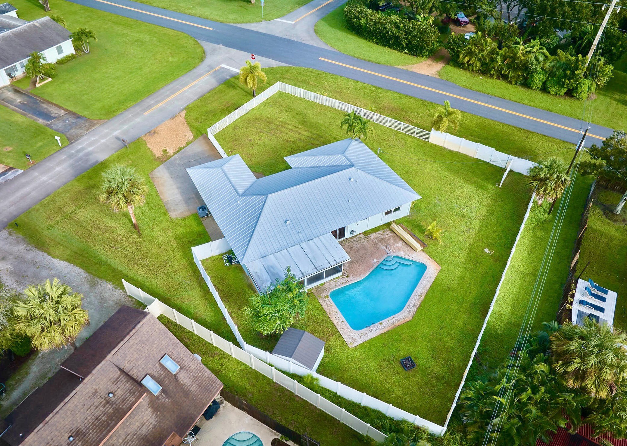 196 15th Ave, Vero Beach, FL 32962-2795