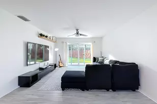 3123 Sunset Ln, Margate, FL 33063 - Photo 10