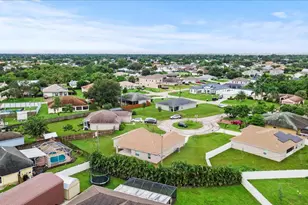 541 SW Nadell Ct, Port Saint Lucie, FL 34953 - Photo 10