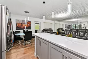 204 Ellesmere D, Deerfield Beach, FL 33442 - Photo 4