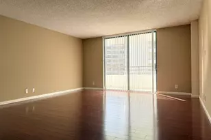 2500 Parkview Dr, Hallandale Beach, FL 33009 - Photo 8