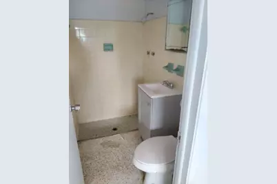 321 W 18th Street, Riviera Beach, FL 33404 - Photo 4