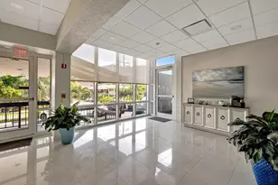 521 N Riverside Dr, Pompano Beach, FL 33062 - Photo 8