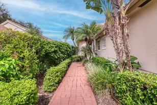 942 Augusta Pointe Dr, Palm Beach Gardens, FL 33418 - Photo 4