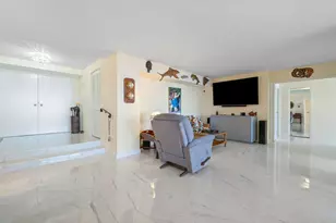 1900 Consulate Pl, West Palm Beach, FL 33401 - Photo 10