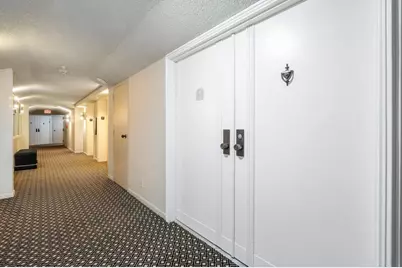 1900 Consulate Place, Unit #1702, West Palm Beach, FL 33401 - Photo 6