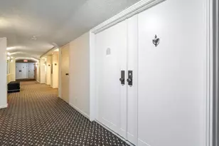 1900 Consulate Pl, West Palm Beach, FL 33401 - Photo 6