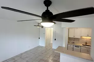 377 Windsor Q, West Palm Beach, FL 33417 - Photo 2