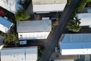 7 Cedar Dr E Unit, Briny Breezes, FL 33435 - Photo 2