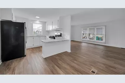 904 Barefoot Boulevard, Barefoot Bay, FL 32976 - Photo 10