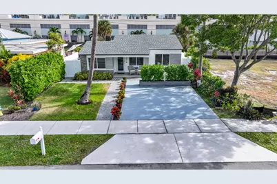 237 SE 4th Avenue, Delray Beach, FL 33483 - Photo 1