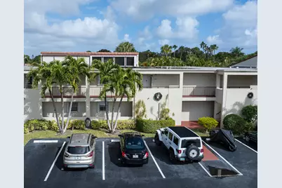 2528 Boundbrook Drive S, Unit #208, West Palm Beach, FL 33406 - Photo 4