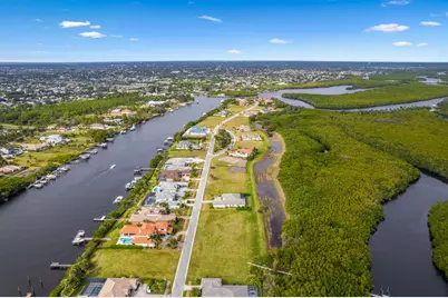 206 SE Fiore Bello, Port Saint Lucie, FL 34952 - Photo 10