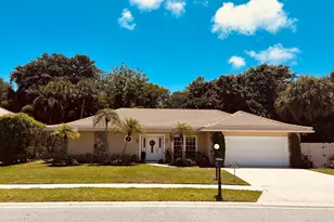 2758 Biarritz Dr, Palm Beach Gardens, FL 33410 - Photo 1