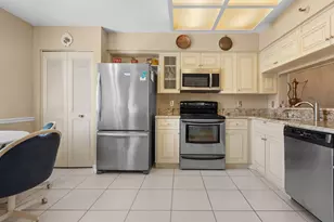 14460 Strathmore Ln, Delray Beach, FL 33446 - Photo 2