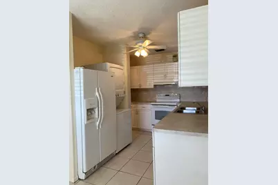 8665 Chevy Chase Drive, Unit #113, Boca Raton, FL 33433 - Photo 32