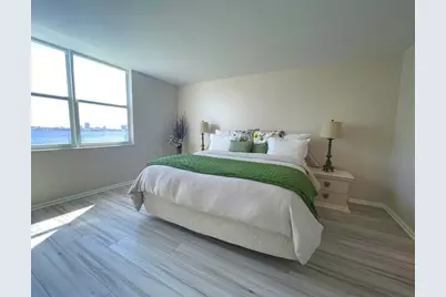 401 Lake Shore Drive, Unit #301, Lake Park, FL 33403 - Photo 22