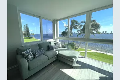 401 Lake Shore Drive, Unit #301, Lake Park, FL 33403 - Photo 10