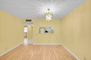 3154 Via Poinciana, Lake Worth, FL 33467 - Photo 8