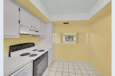 3154 Via Poinciana, Unit #306, Lake Worth, FL 33467 - Photo 4