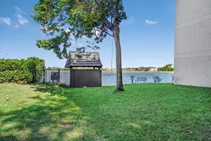 511 Ives Dairy Rd, Miami, FL 33179 - Photo 8