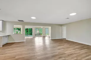 538 Forestview Dr, Atlantis, FL 33462 - Photo 8