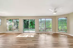 538 Forestview Dr, Atlantis, FL 33462 - Photo 20