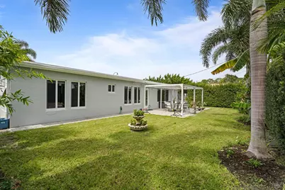 8 SE 8th Avenue, Deerfield Beach, FL 33441 - Photo 24
