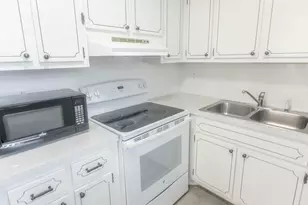 2840 Cynthia 204 Ln Unit, Lake Worth Beach, FL 33461 - Photo 8