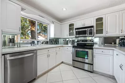 7485 Glendevon Lane, Unit #1105, Delray Beach, FL 33446 - Photo 6
