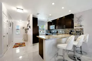 21219 Lago Cir, Boca Raton, FL 33433 - Photo 2