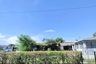 130 S Lakeside 1 Dr, Lake Worth Beach, FL 33460 - Photo 30