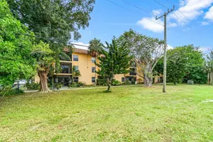 450 NW 20th St, Boca Raton, FL 33431 - Photo 16