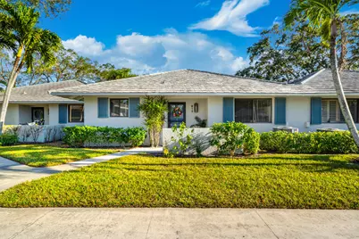 913 Club Drive, Palm Beach Gardens, FL 33418 - Photo 1